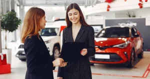 Mujer alquila su coche sin ser autónomo