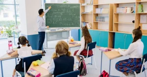 Academia de enseñanza montada a partir de subvenciones